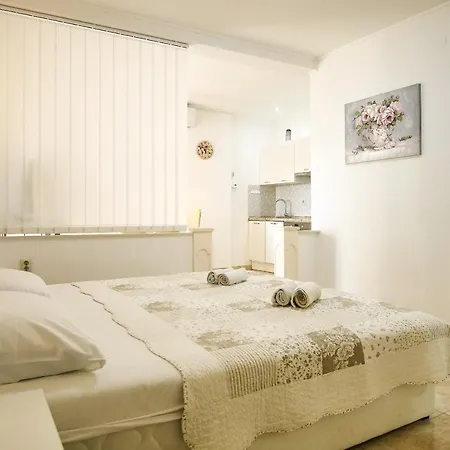 Babaja 3* Omis
