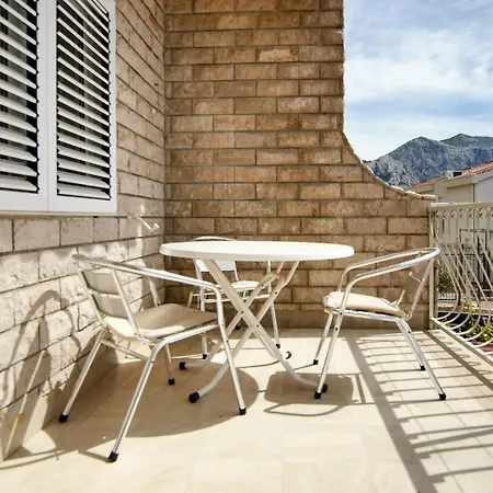Guest house Babaja Omis