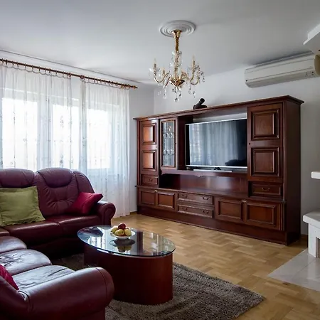 Guest house Babaja 3*