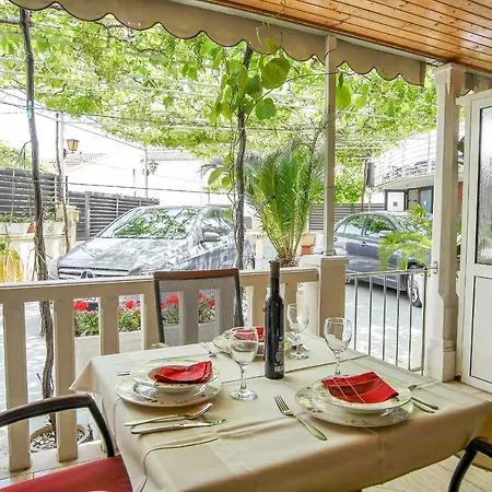 Guest house Babaja Omis