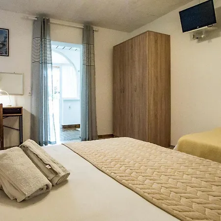 Guest house Babaja Omis